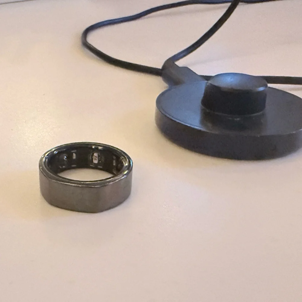 Oura Black Smart Ring with charger